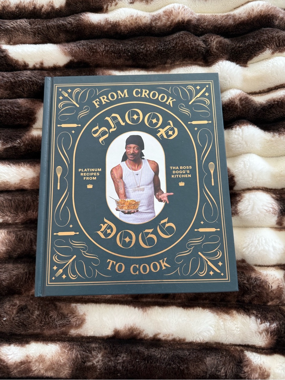 Snoop Dogg’s A Dogg's Gotta Eat" Cookbook